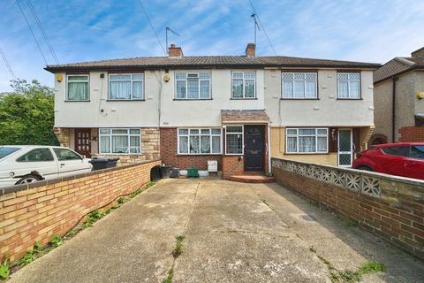 New Road, Feltham, TW14