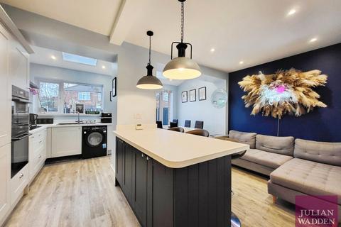3 bedroom semi-detached house for sale, Deane Avenue, Cheadle, Stockport, SK8