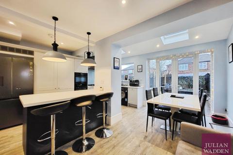 3 bedroom semi-detached house for sale, Deane Avenue, Cheadle, Stockport, SK8
