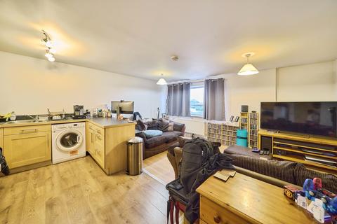 1 bedroom flat for sale, Chertsey Road, Feltham, TW13
