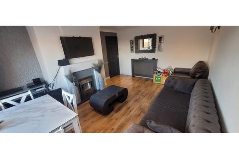 3 bedroom flat for sale, Sunbury-on-Thames, Surrey, TW16