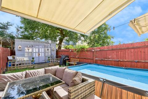 5 bedroom terraced house for sale, Bowater Gardens, Sunbury-on-Thames, TW16