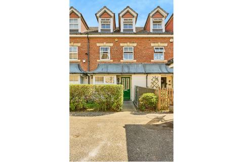 5 bedroom terraced house for sale, Bowater Gardens, Sunbury-on-Thames, TW16