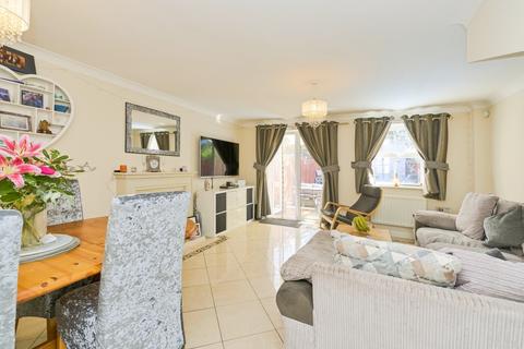 5 bedroom terraced house for sale, Bowater Gardens, Sunbury-on-Thames, TW16