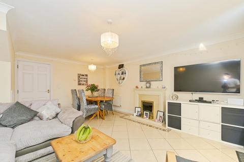 5 bedroom terraced house for sale, Bowater Gardens, Sunbury-on-Thames, TW16
