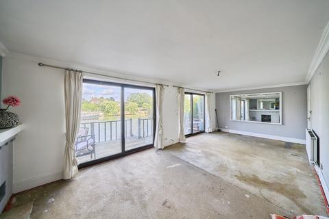 undefined, Friary Island, Wraysbury, TW19