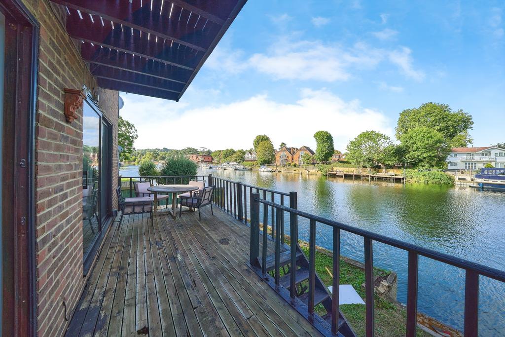 Decking area