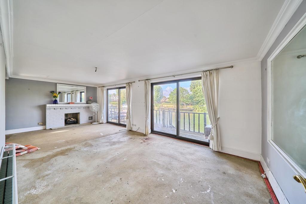 Living room, fireplace