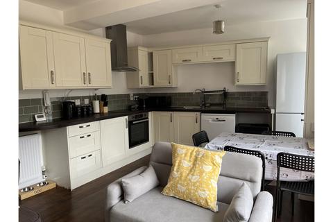 2 bedroom ground floor maisonette for sale, St. Judes Road, Egham, TW20