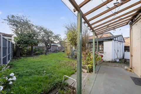 3 bedroom semi-detached house for sale, Meadowbank Gardens, Hounslow, TW5