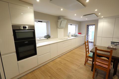 undefined, Canterbury Road, Watford WD17