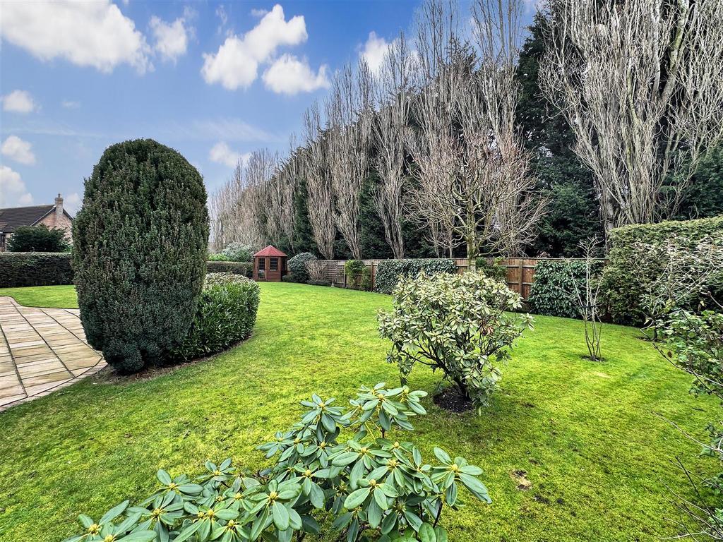 Private Garden 882