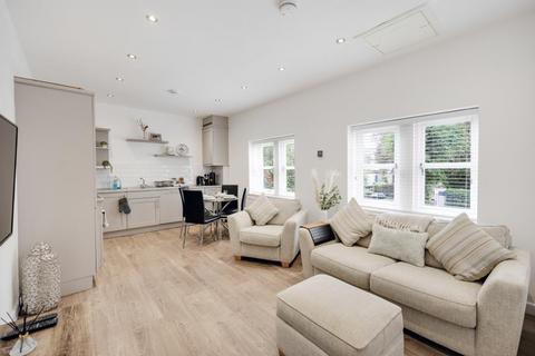 2 bedroom apartment to rent, Tyndalls Park Road, Bristol BS8