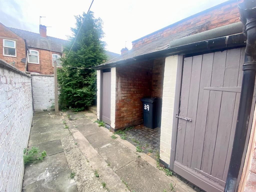 39 Oakley Road Garden.jpg
