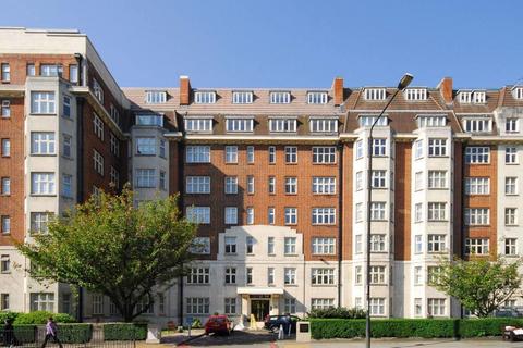 3 bedroom apartment to rent, Wellington Road, London NW8