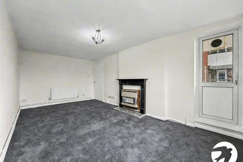 2 bedroom flat to rent, Middle Street, Gillingham, Kent, ME7