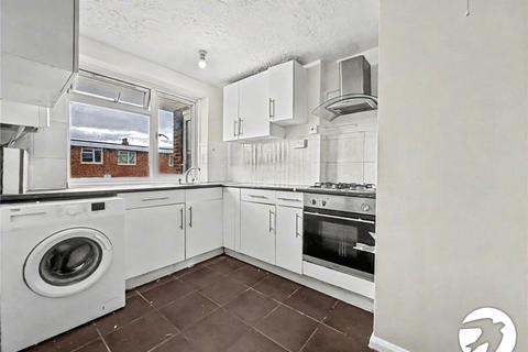 2 bedroom flat to rent, Middle Street, Gillingham, Kent, ME7