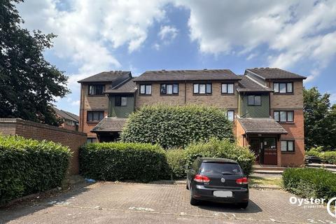 Maltby Drive, Enfield, EN1