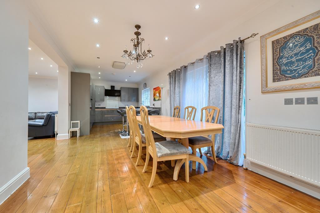 Kitchen/Dining Area