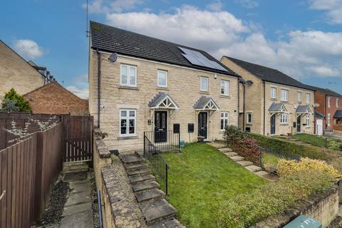 3 bedroom end of terrace house for sale, Oaklands Road, Rodley, Leeds, West Yorkshire, LS13