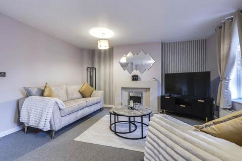 3 bedroom end of terrace house for sale, Oaklands Road, Rodley, Leeds, West Yorkshire, LS13
