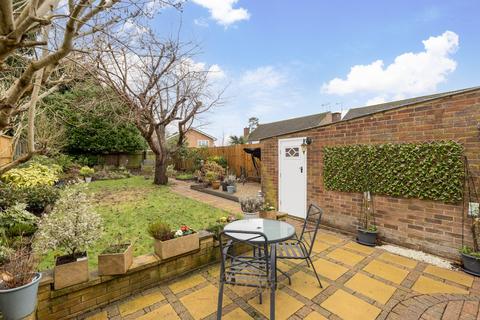 undefined, Browning Close, Crawley RH10