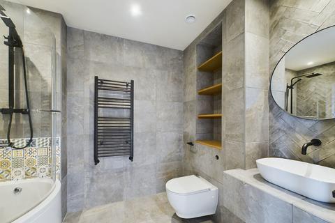 undefined, 9/2, 202 Elliot Street, Glasgow