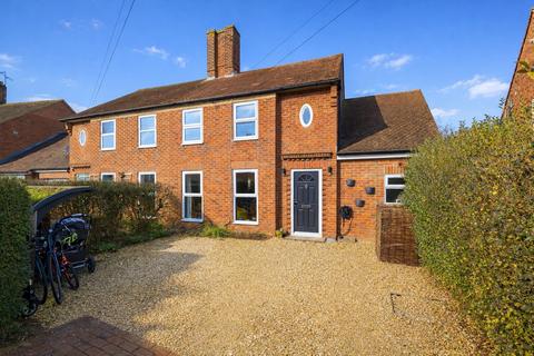 undefined, Churchill Crescent, Thame, OX9 3JN