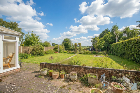 3 bedroom detached bungalow for sale, New Road, Hethersett