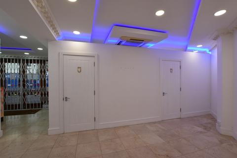 Retail property (high street) to rent, 6-6A Station Rd Epping CM16 4HA