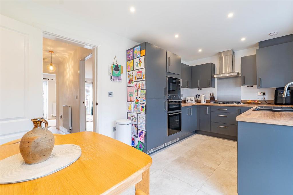 Kitchen/Breakfast Room