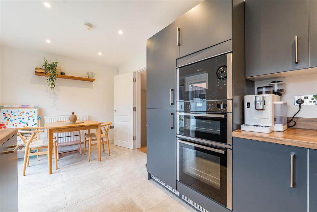 Kitchen/Breakfast Room