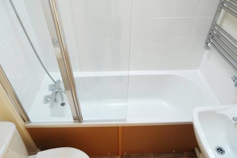 1 bedroom flat to rent, Meads Road, Eastbourne, BN20