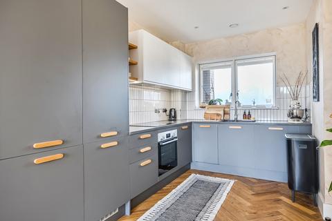 1 bedroom apartment for sale, Chipstead Avenue, Thornton Heath