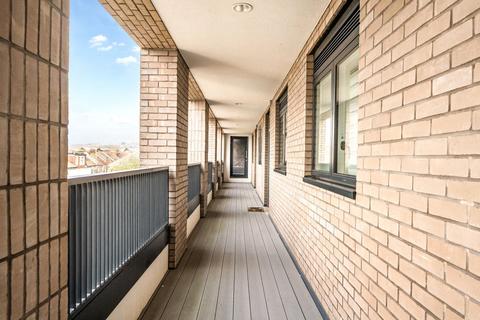 1 bedroom apartment for sale, Chipstead Avenue, Thornton Heath