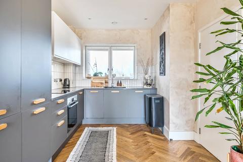 1 bedroom apartment for sale, Chipstead Avenue, Thornton Heath