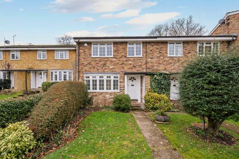 4 bedroom end of terrace house for sale, Parkway, Weybridge, KT13