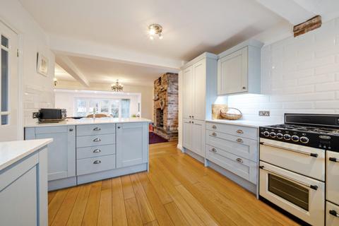 4 bedroom detached house for sale, Low Road, Barrowby, Grantham, Lincolnshire, NG32
