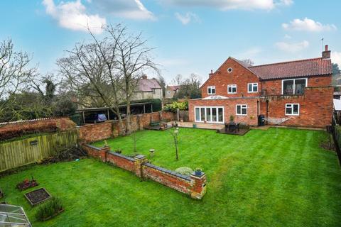 4 bedroom detached house for sale, Low Road, Barrowby, Grantham, Lincolnshire, NG32