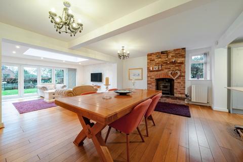 4 bedroom detached house for sale, Low Road, Barrowby, Grantham, Lincolnshire, NG32