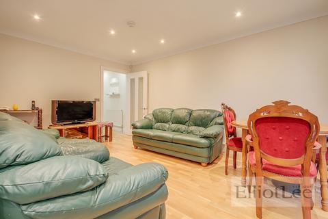 2 bedroom terraced bungalow to rent, Grosvenor Avenue, Harrow HA2