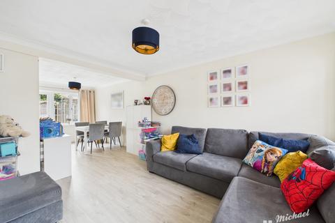 undefined, Leighton Buzzard LU7