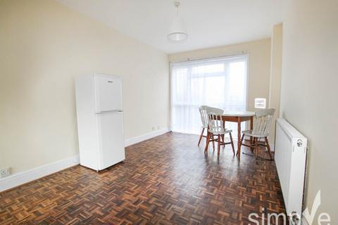 3 bedroom house to rent, Pennine Way, Harlington, Middlesex