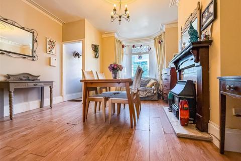 3 bedroom terraced house for sale, Lynton Grove, Baffins