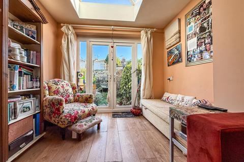 3 bedroom terraced house for sale, Lynton Grove, Baffins
