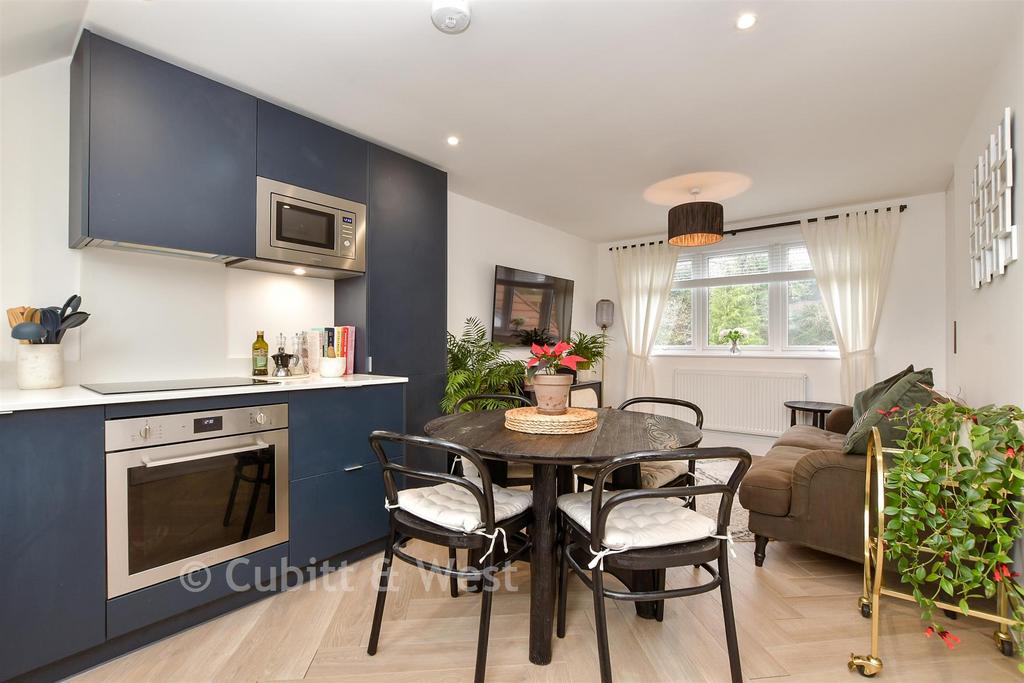 Kitchen / Lounge / Diner
