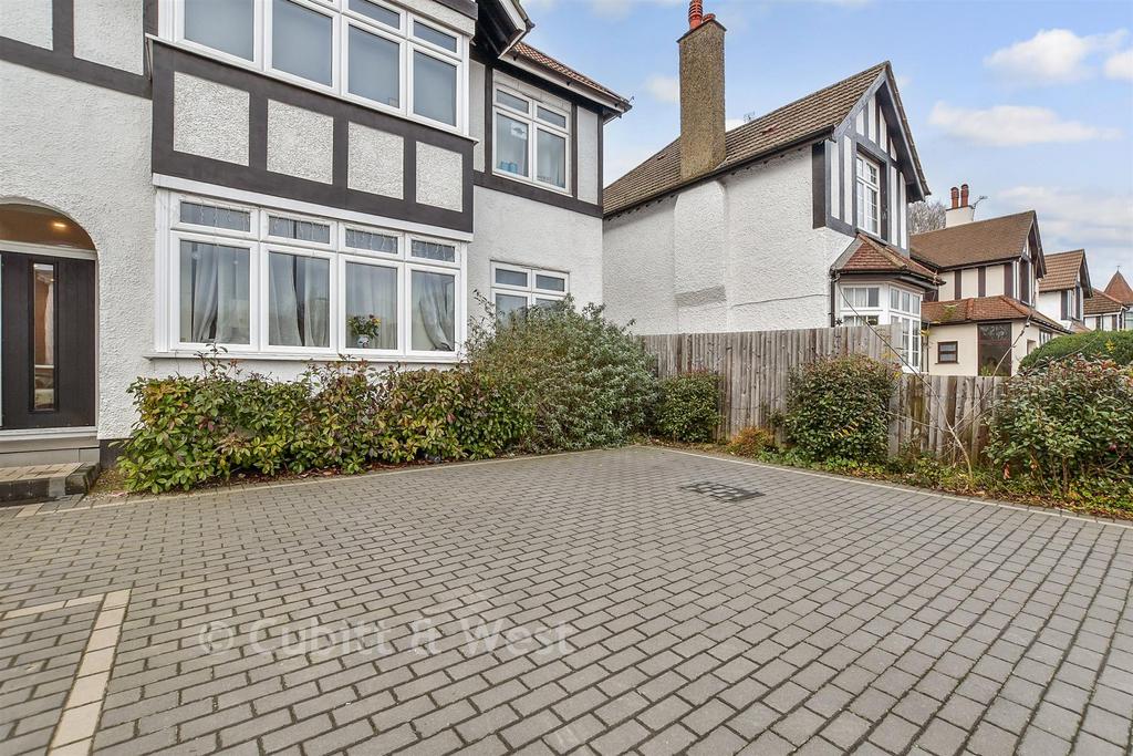 Driveway/Parking