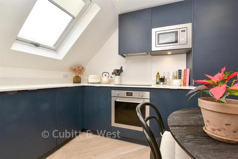 undefined, Ballen Court, Coulsdon CR5