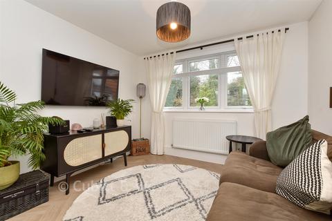undefined, Ballen Court, Coulsdon CR5