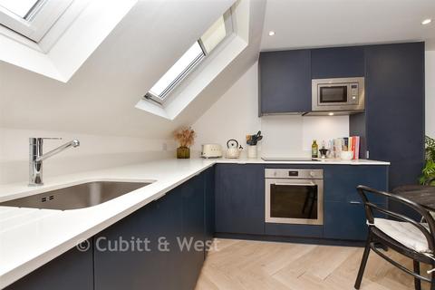 undefined, Ballen Court, Coulsdon CR5